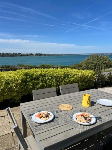 Lancieux House | Maison 6 personnes, Superbe vue mer, Plage et Golf à pieds