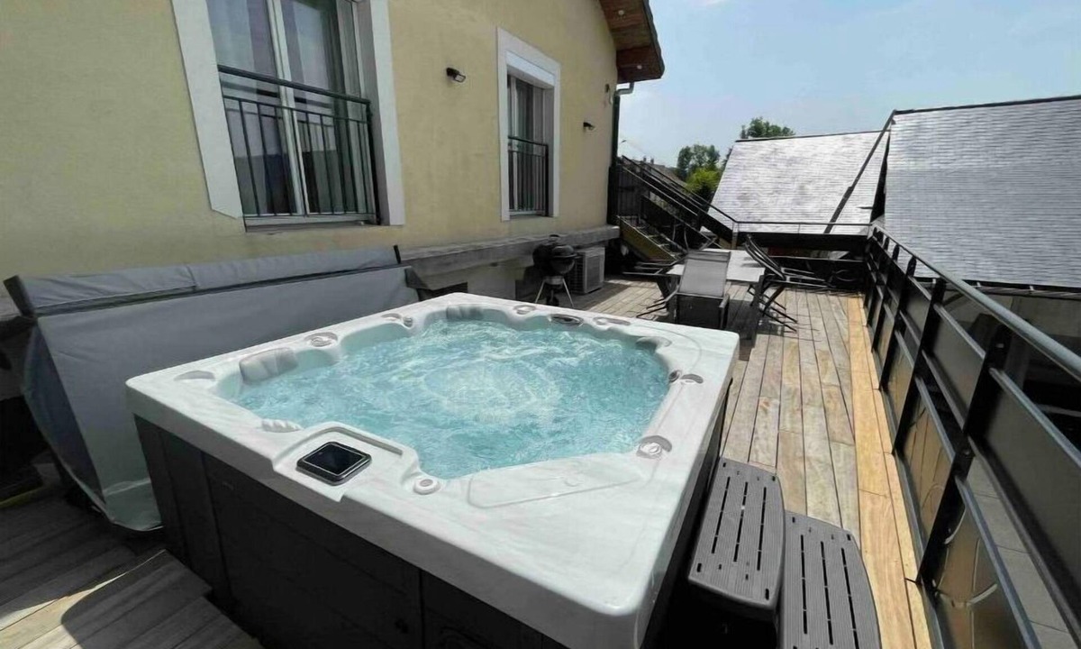 La Bauche House | Maison 8/12pers max Plus Deux Bébés,sauna spa 5 pl