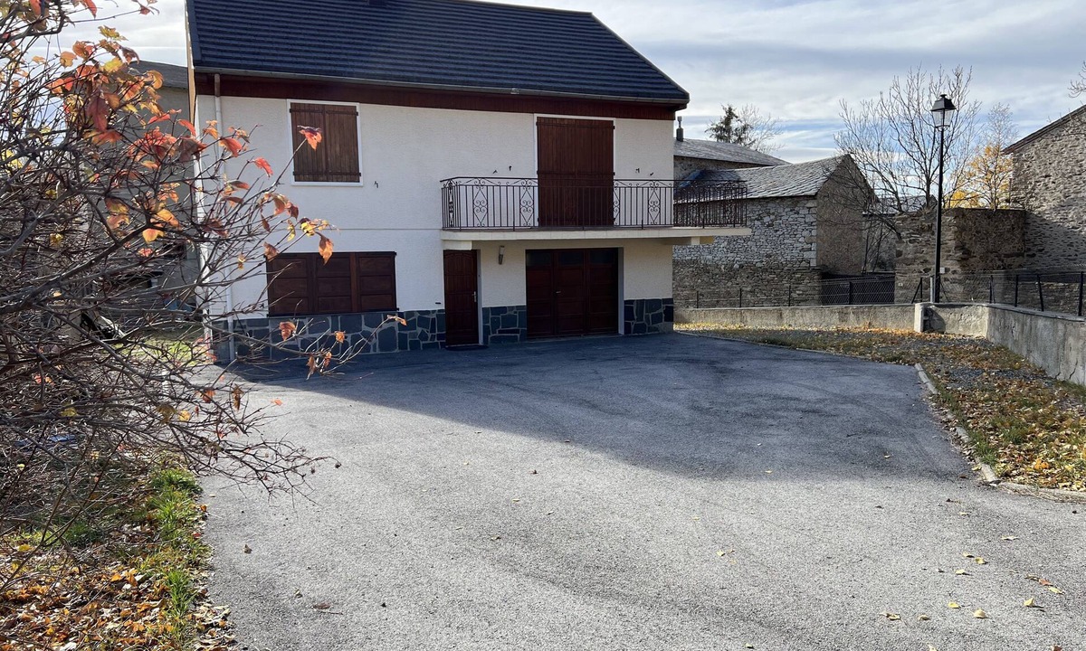 Targassonne House | Maison a la Montagne 4 Faces Avec Grand Terrain Possibilite 10 Couchages