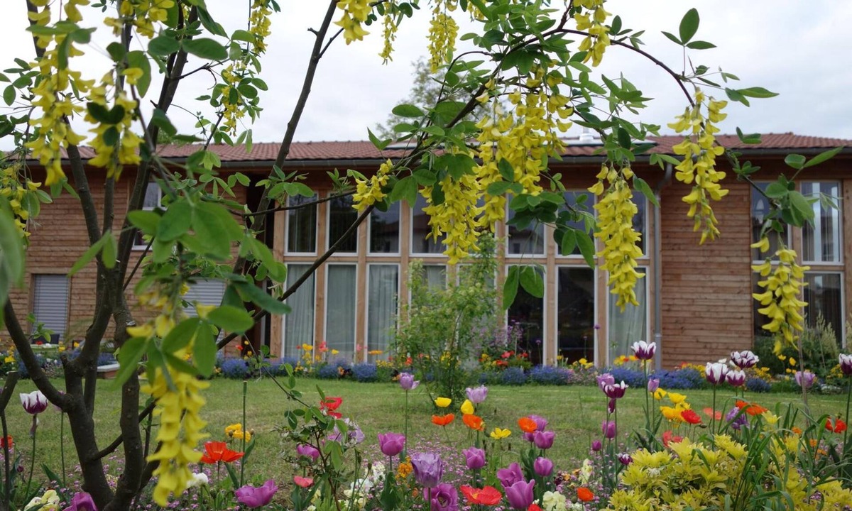 Neyron House | Maison Addama