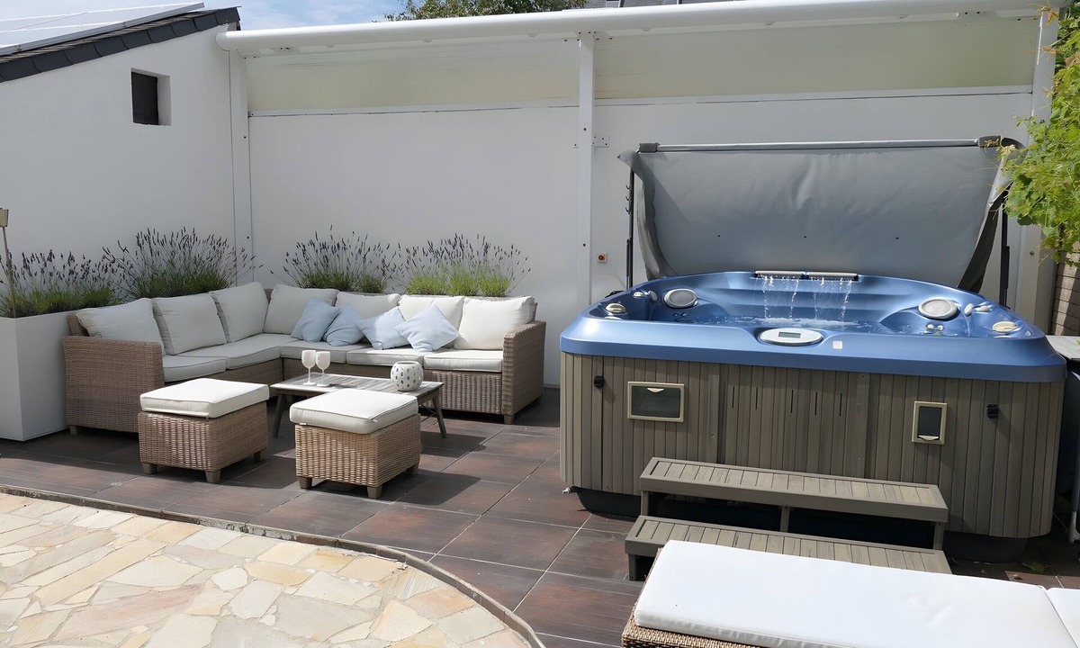 Morgat House | Maison Adonis with Spa, 5 Minutes from Morgat Beach