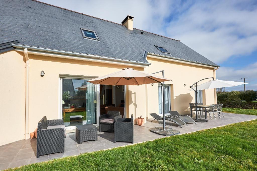 Bricqueville-sur-Mer House | Maison Ariel - Charmante maison pour 6