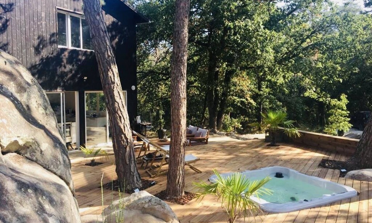 Maisse House | Maison atelier d'artiste dans les arbres and jacuzzi, 50 km from Paris