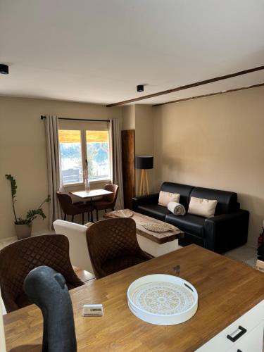 Rochefort-sur-Nenon Villa | Maison au bord de l'eau Les Roches