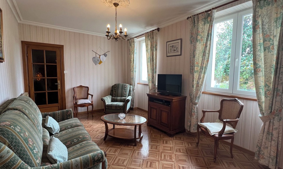 Cagnac-les-Mines House | Maison au Bord du lac