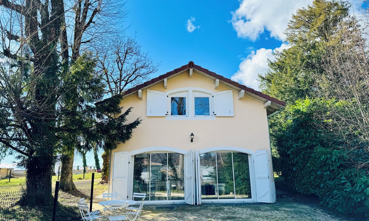Voiron House | Maison au Calme Dans un Parc Privé Avec Tennis