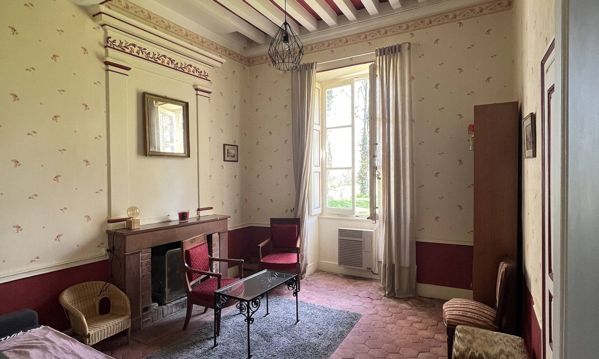 Le Donjon House | Maison au Calme