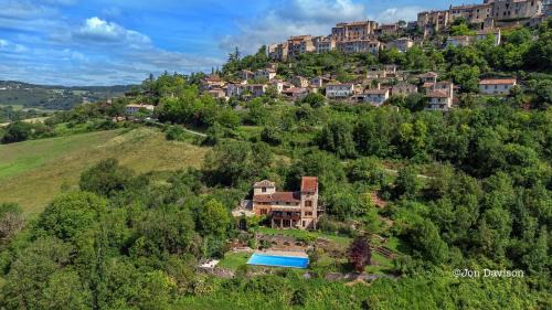Cordes-sur-Ciel Bed & Breakfast | Maison Aurifat