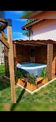 Pessac-sur-Dordogne House | Maison avec jacuzzi au calme de Pessac sur Dordogne