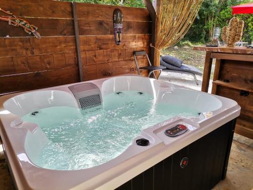 Nerac Apartment | maison avec jaccuzi privatif