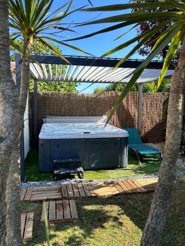 Jard-sur-Mer House | Maison avec jacuzzi - charme et sérénité pour 6 pers