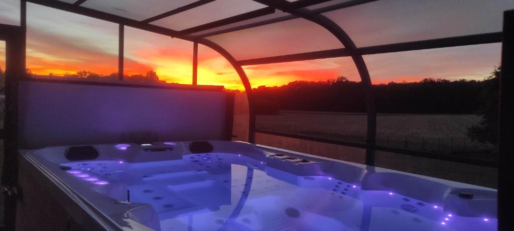 Villemarechal House | Maison avec Jacuzzi