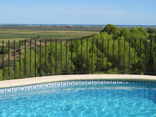 Monte Pego House | Maison avec logement indépendant, piscine privée et vue mer