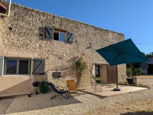 Courcome Apartment | Maison avec parking - Propriété charentaise unique - FR-1-653-297