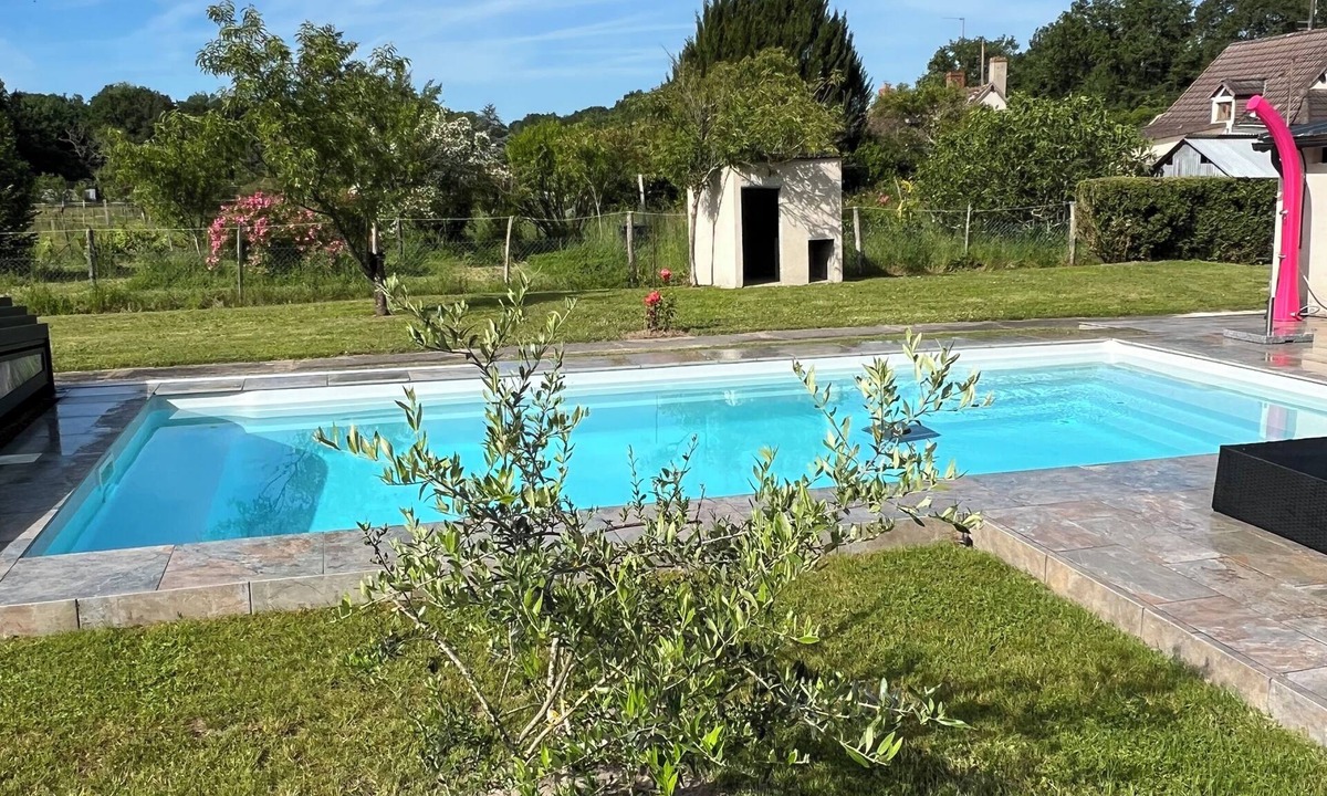 Vendœuvres House | Maison Avec Plan D'eau