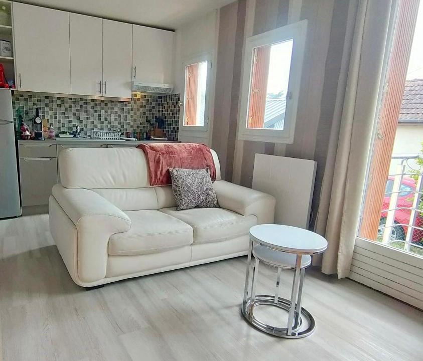 Camp De Satory House | Maison avec sous sol indépendant et parking à 2km de Versailles