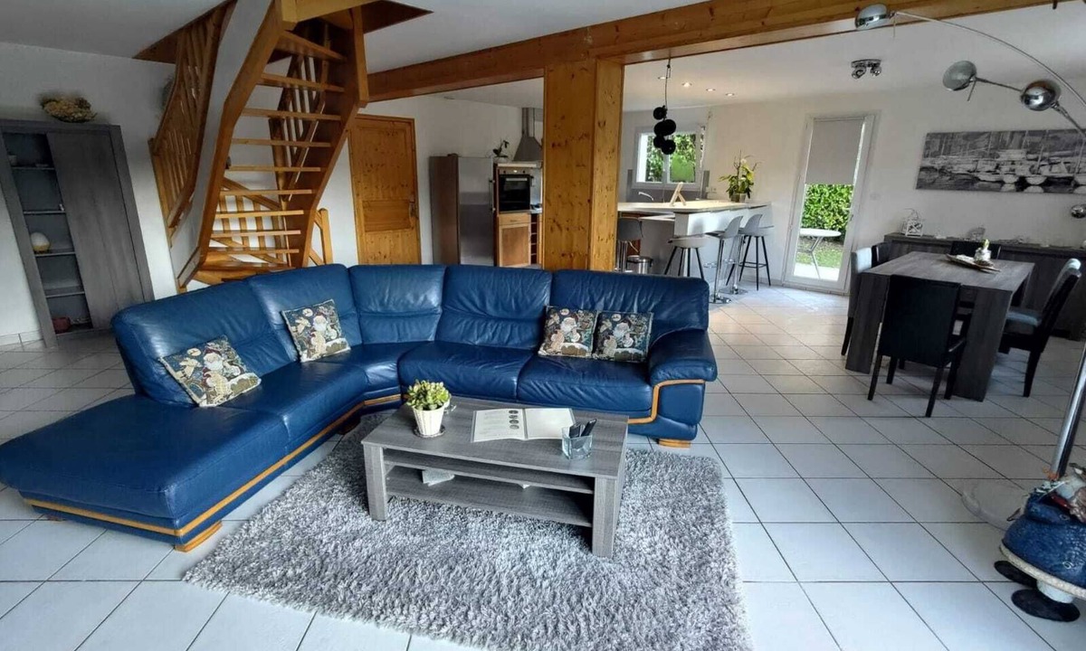 Villard-Saint-Sauveur House | Maison Azul