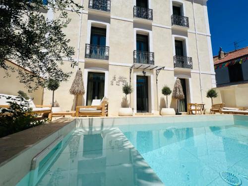 Le Chateau House | Maison Balas