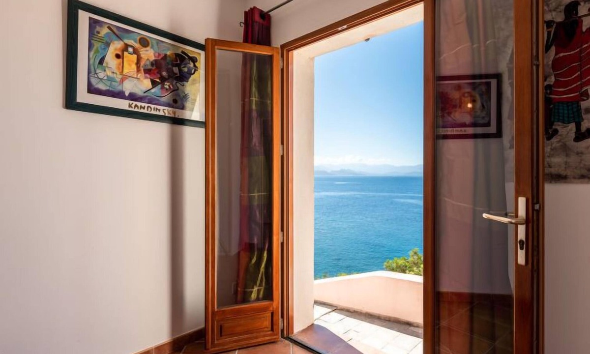 Canari House | Maison Balbi by Interhome