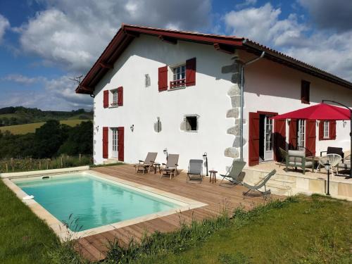 Souraide House | Maison basque de charme avec piscine