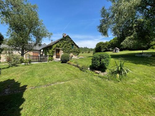 Lavault-de-Fretoy House | Maison Bleue