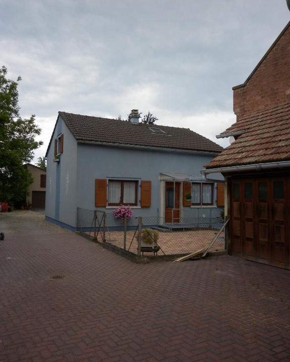 Marckolsheim House | Maison bleue Petermann