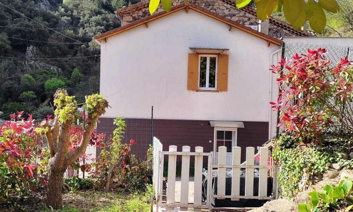 Asperjoc House | Maison Bord de la Volane , Accès Privé à la Rivière Pour Baignade