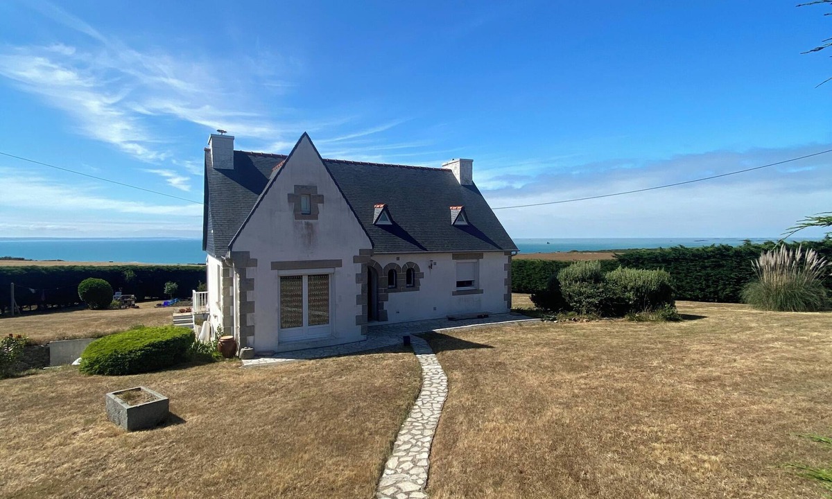 Planguenoual House | Maison Bretagne panoramic sea view and direct beach access