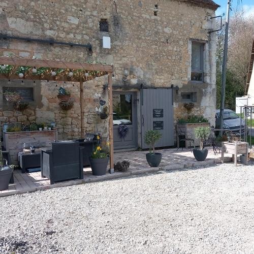 Le Pin-la-Garenne Apartment | maison calme et campagne