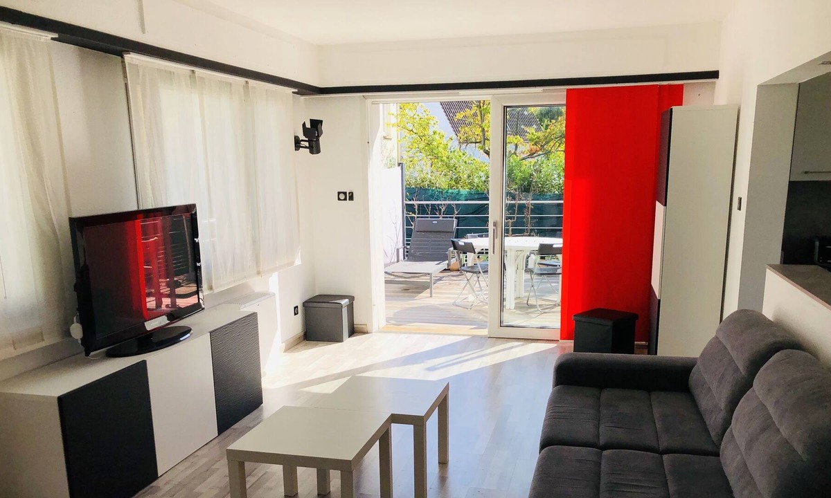 Robertsau House | Maison Calme Proche du Centre Dans Quartier Résidentiel