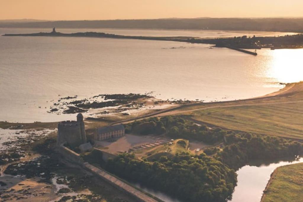 Saint-Pierre-Eglise House | Maison chaleureuse parking privé proche de la mer