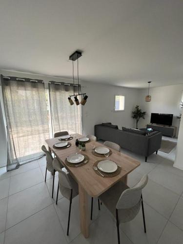 Saint-Genis-Laval House | Maison Chaleureuse 2