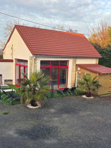 Jaunay-Marigny House | maison chaleureuse ,avec piscine, spa, Futuroscope