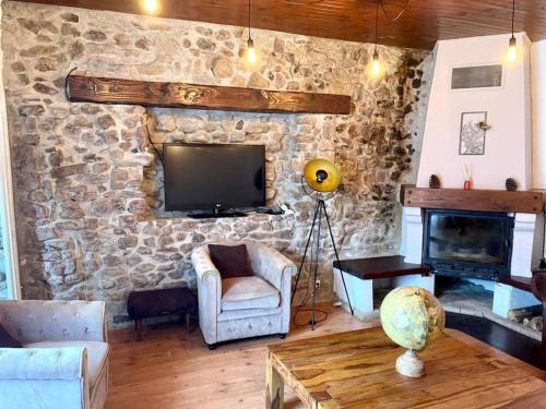 Annonay House | Maison chaleureuse et rustique