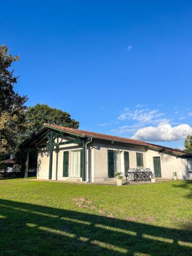 Mezos House | Maison chaleureuse