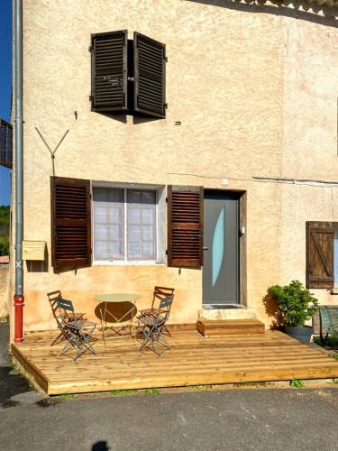 Montmeyan House | Maison chaleureuse