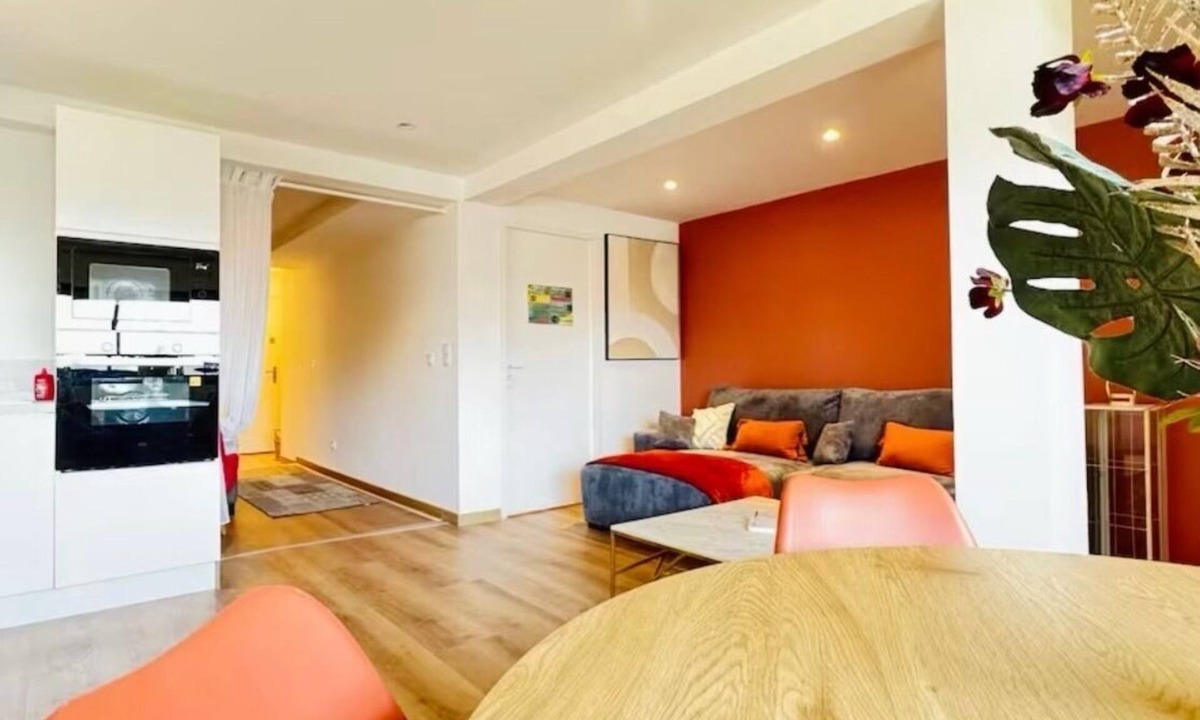 Clermont-Ferrand Apartment | Maison chanteranne free parking