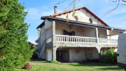 Coucouron House | Maison charmante à Coucouron, vue montagne, cheminée