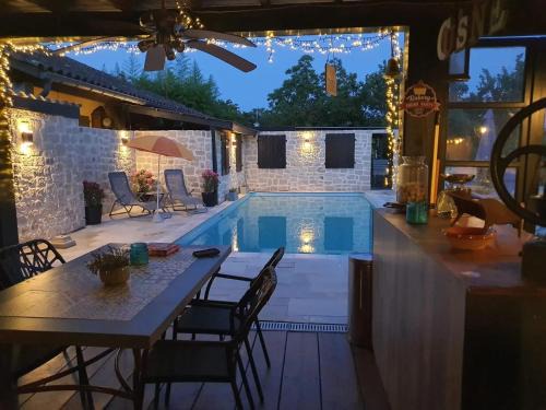 Montfermier House | Maison charmante à Montfermier avec piscine privée