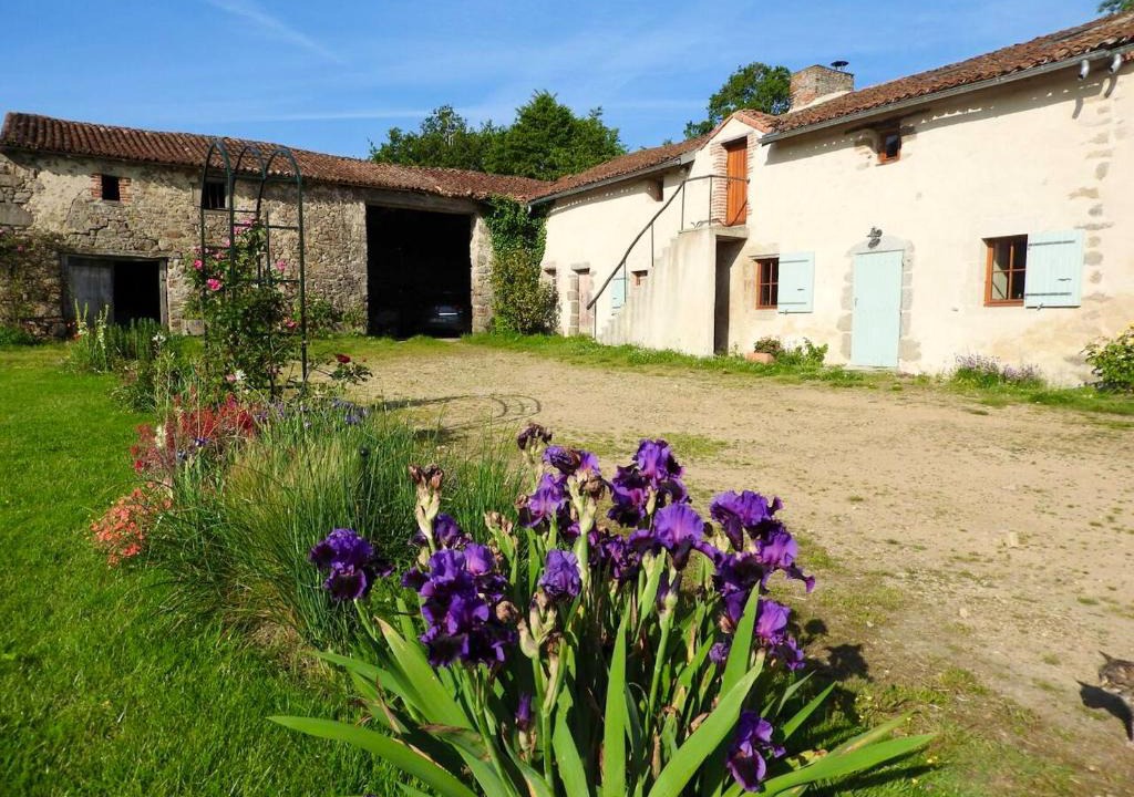 Nueil-les-Aubiers House | Maison charmante près de Nueil-les-Aubiers avec jardin