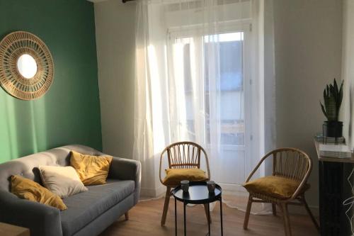 Bain-de-Bretagne Apartment | Maison Chiche