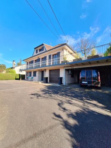 Baume-les-Dames Apartment | Maison climatisée au calme proche des commerces