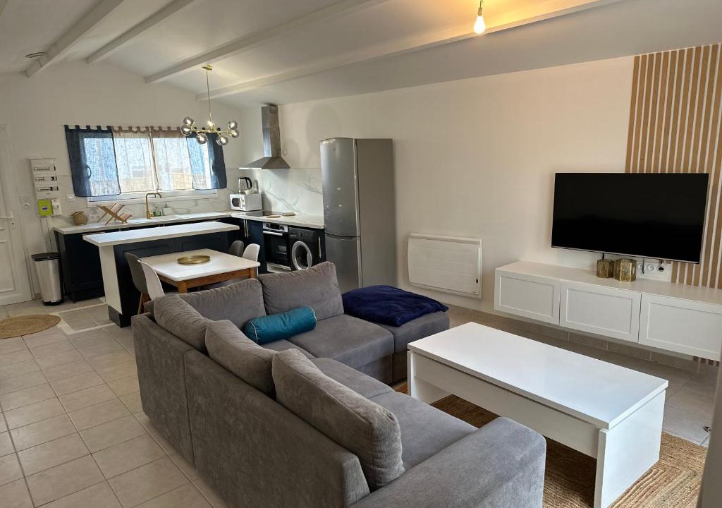 Nieul-sur-Mer House | Maison commode