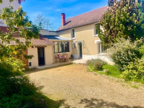 Villemeux-sur-Eure Villa | Maison confortable et bien équipée au calme