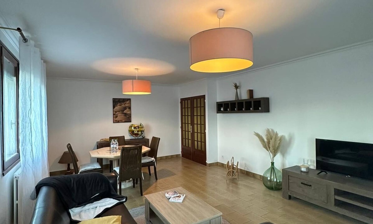 Echirolles House | Maison Confort Proche Stations Ski | Free Parking | Garage | 6 pers