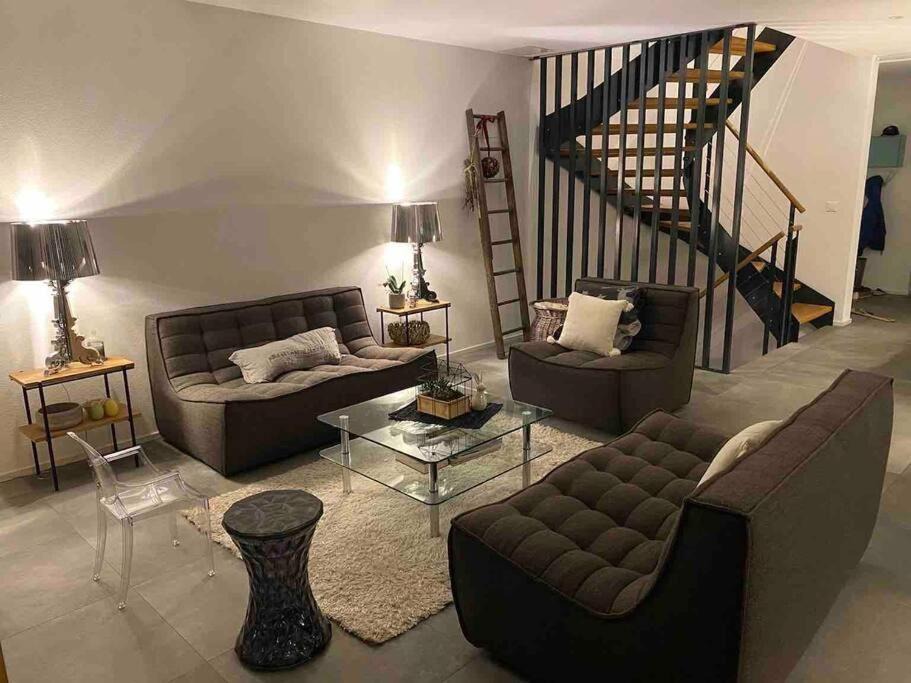 Chavannes-le-Veyron House | Maison contemporaine avec vue sur le Mont Tendre