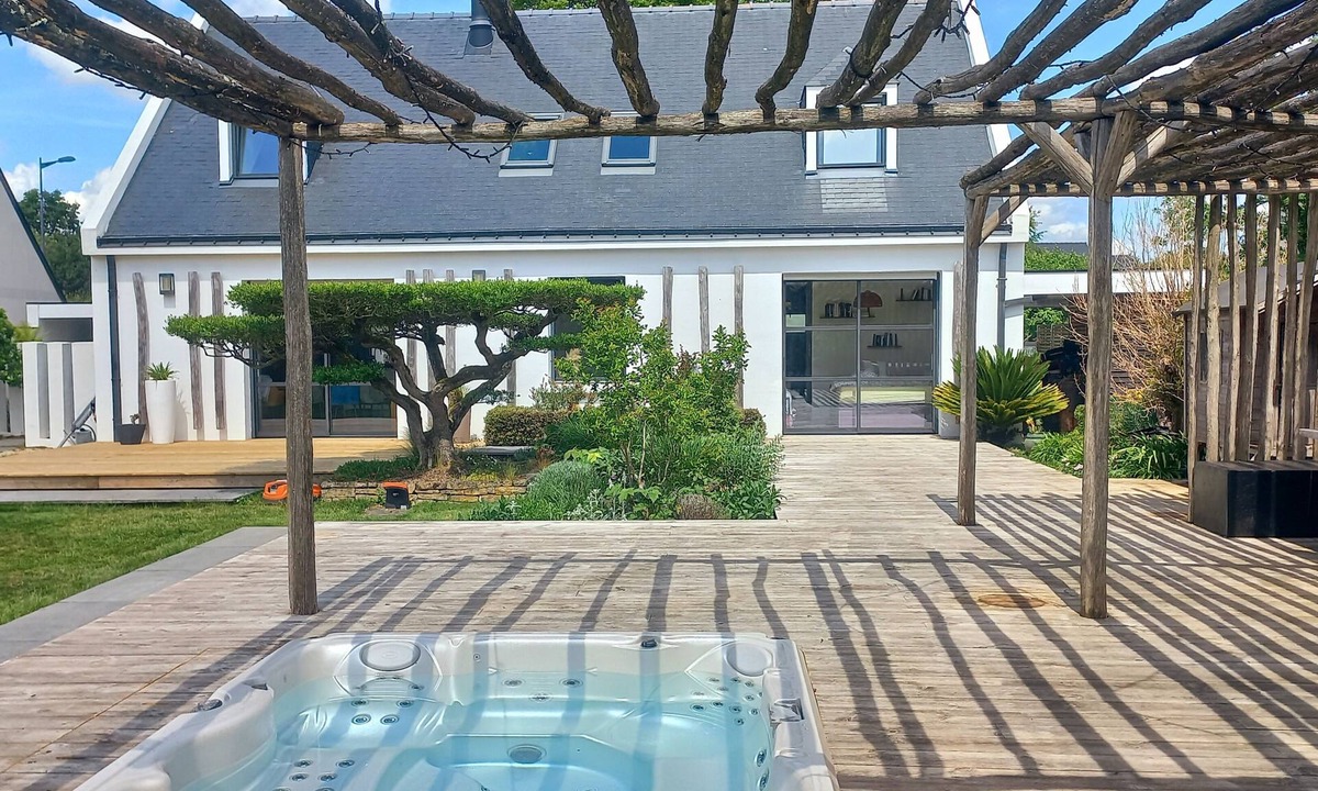 Ambon House | Maison Coup De Coeur, 6 to 8 persons, Centre Ambon