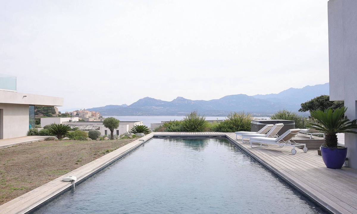 Calvi Villa | Maison d Architecte Neuve vue mer Piscine 15m