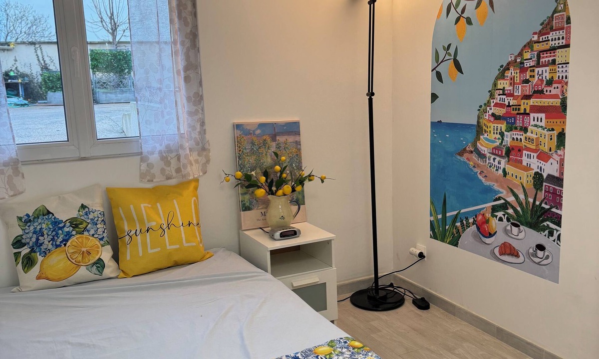 Sartrouville Bed & Breakfast | Maison d'Eloise - Rome room