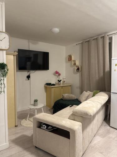 Villeneuve-Saint-Georges Apartment | Maison du Roi